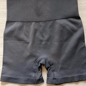 Gong Gray Ribbed Activewear Set